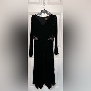 Black, Medium Length Semi-Formal Dress